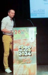 Manu_foodmicro24